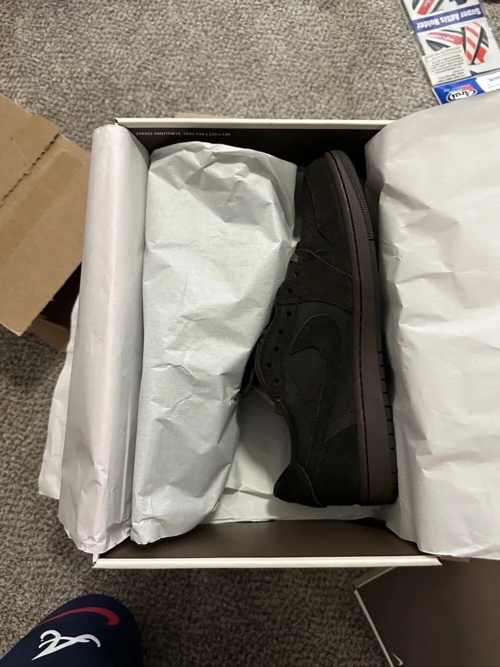 Men's Size 11 New With Box Travis Scott Jordan 1 Low Velvet Brown